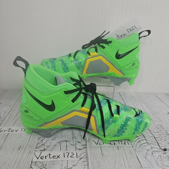 Nike Mens Alpha Menace Pro 3 Mid Football Cleats Razor Sharp Cuts FB8442-303 - Picture 10 of 10